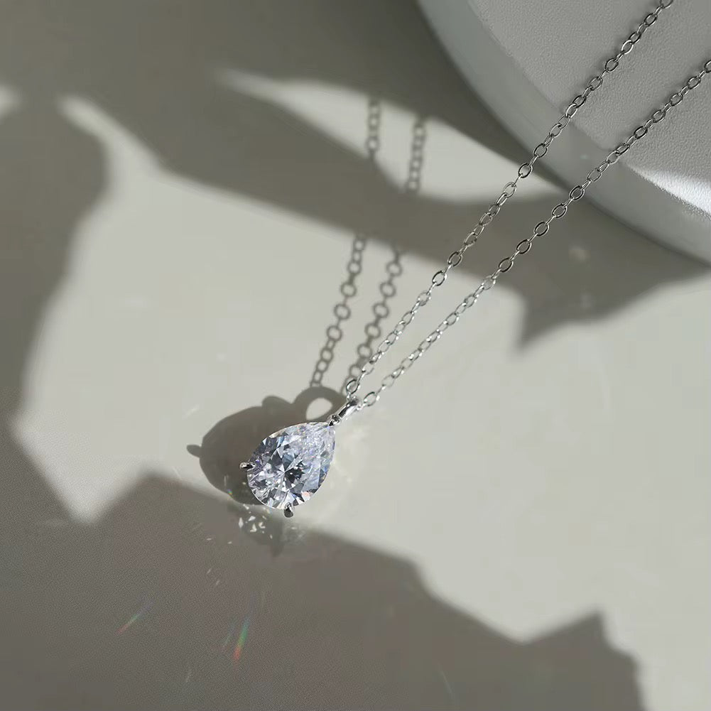 Élise 1CT Moissanite Necklace
