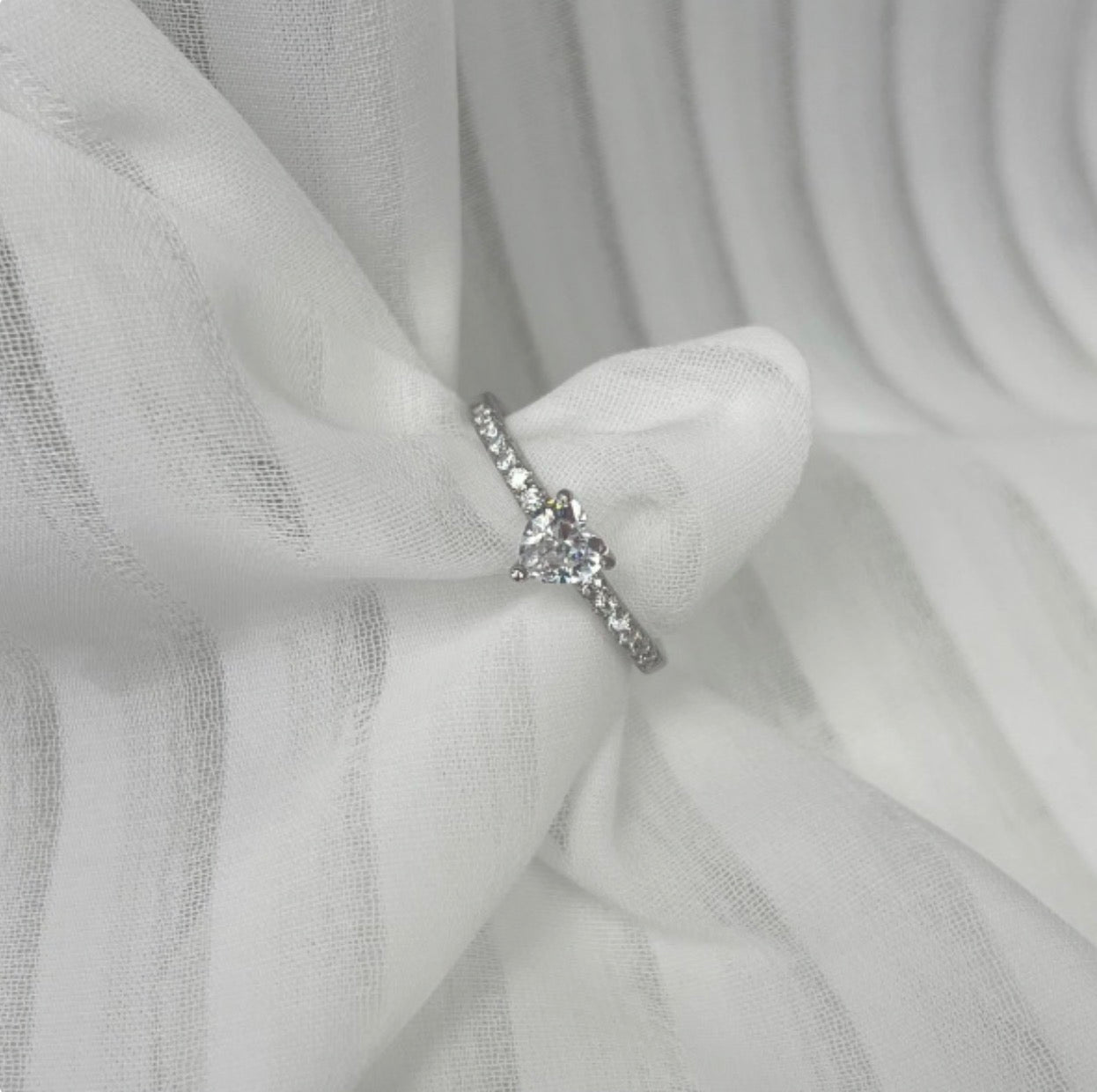 Aurélie Heart Ring