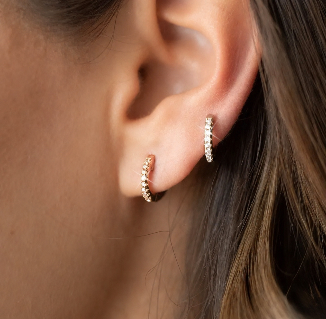 Léa Pavé Huggie Hoops