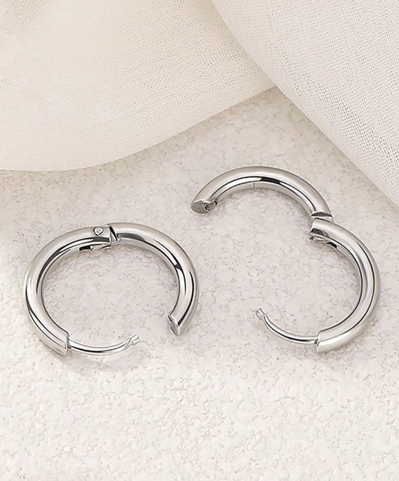 Mila Hoops